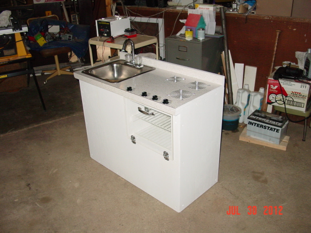 Toy Kitchen 002.jpg